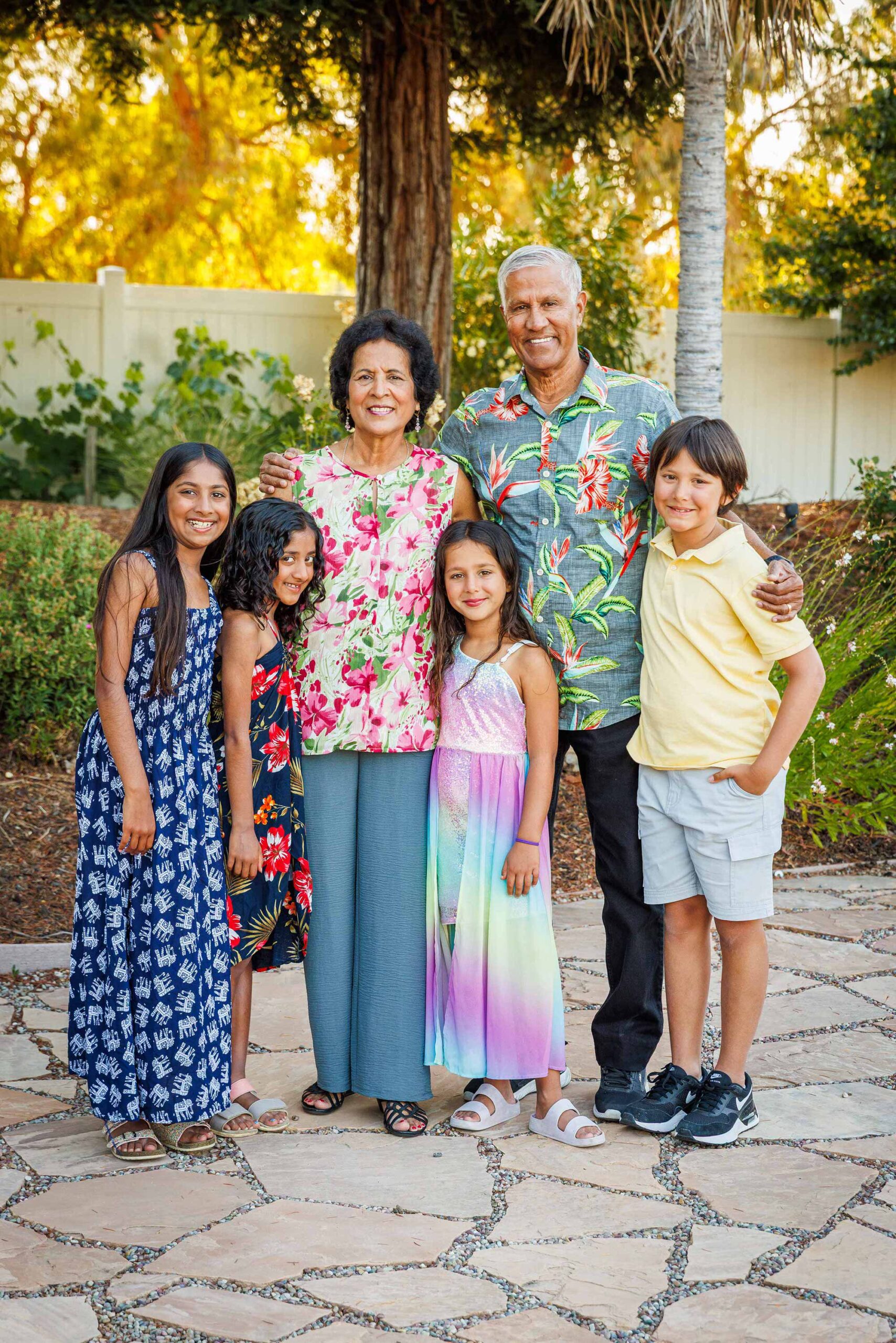 Family photoswith grandparents and grandchildren, by David Pascolla Photography