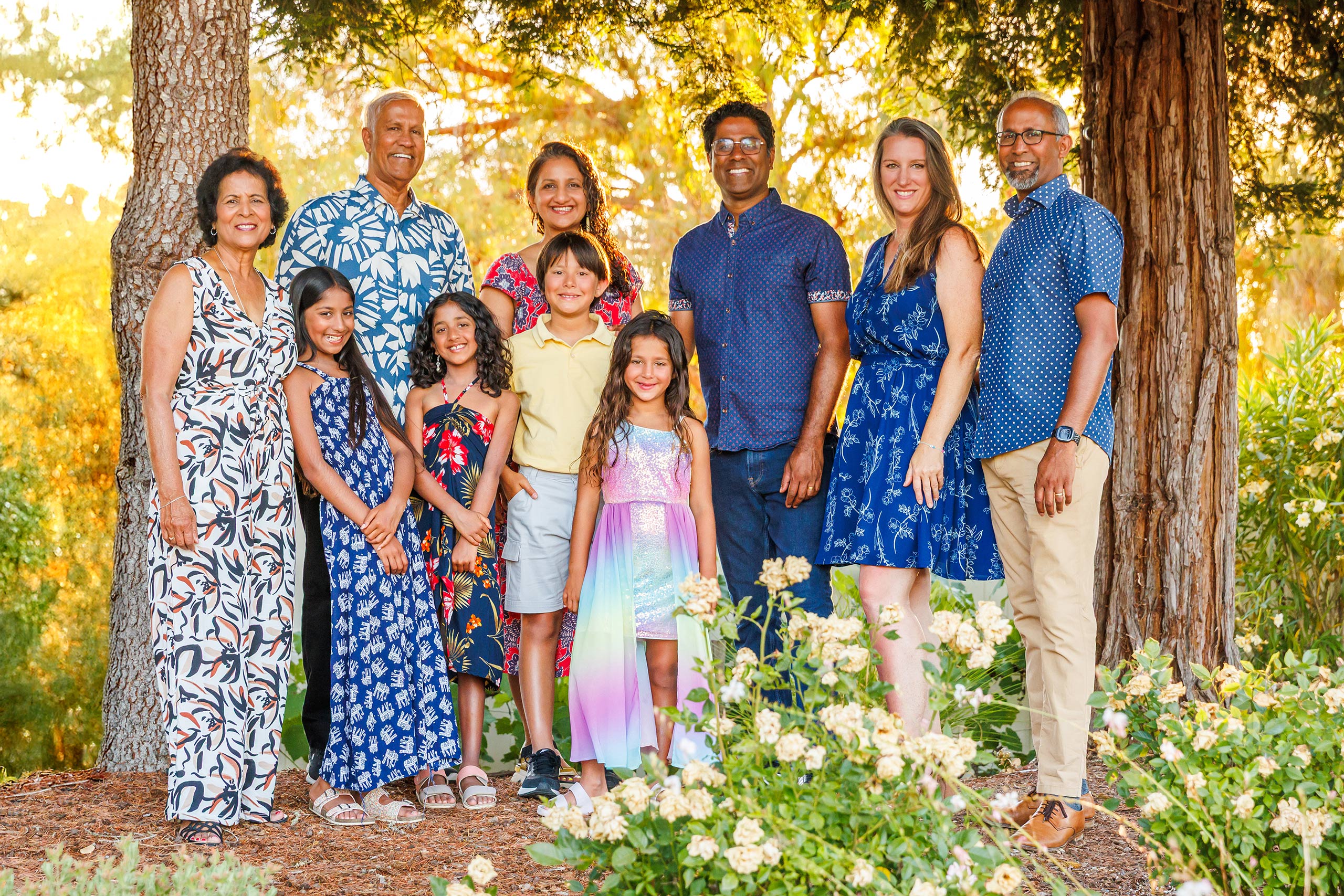 Multi generational family photo, by David Pascolla Photography